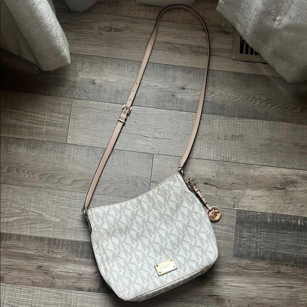 Michael Kors Crossbody Bag